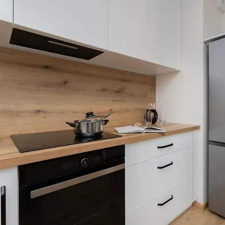 Bright & Stylish With Balcony 1,5 Km To Main By Renters Apartment Gdansk